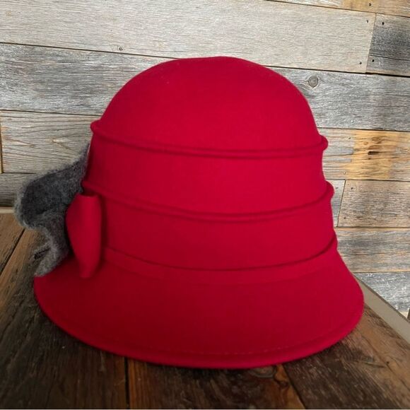Red Felt 100% Wool Ribbed Cloche Hat Galliano Sorbatti Made in Italy - Picture 2 of 5
